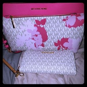 New with tags Michael Kors handbag and wallet